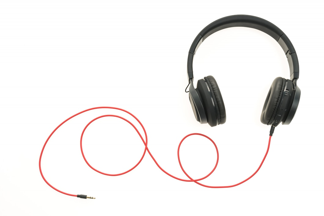 Earbuds & Headphones